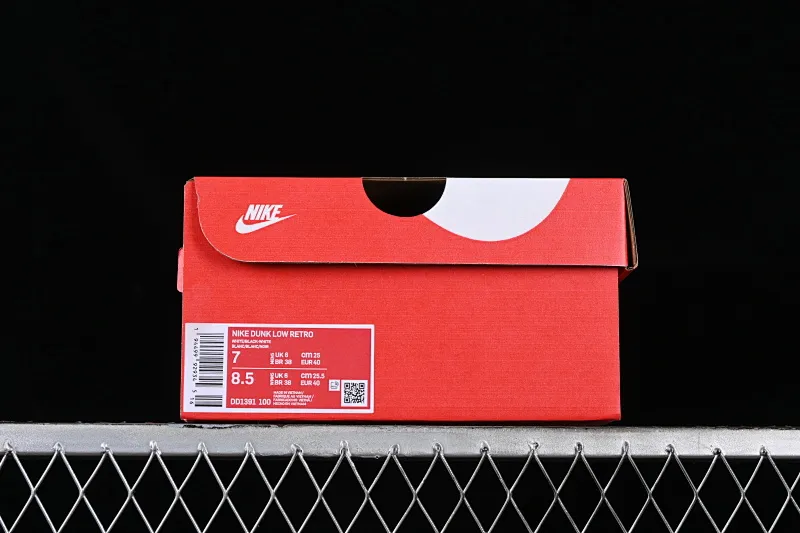 All Categories Nk SB Dunk Series Nk SB Dunk Low Low-top sneakers Nk Dunk Low Black and White Panda Customized version of deconstructed strap casual sneakers DD1391-100